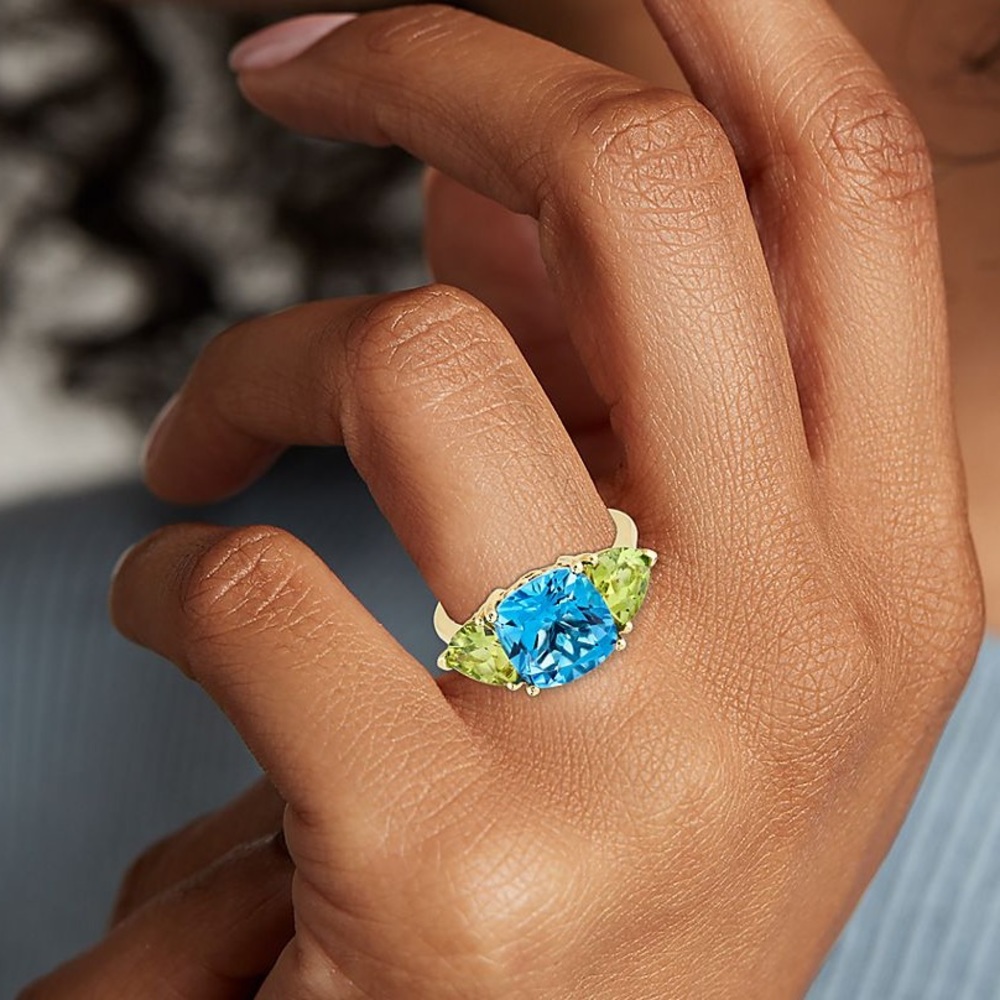 ‼️ SOLD ELSEWHERE ‼️14k Gold Swiss Blue Topaz & Peridot Trillion Ring